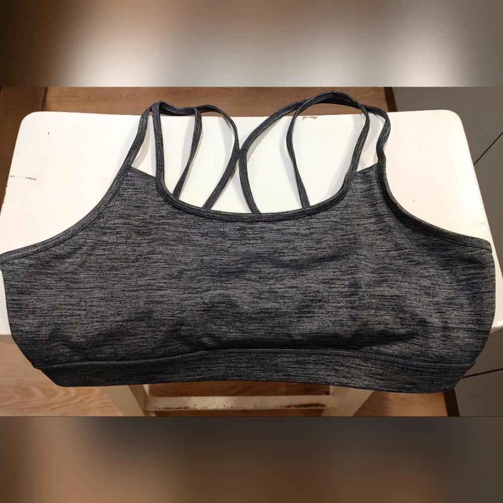 Grey workout/Sports Bra Activewear Sporty Cropped Sexy